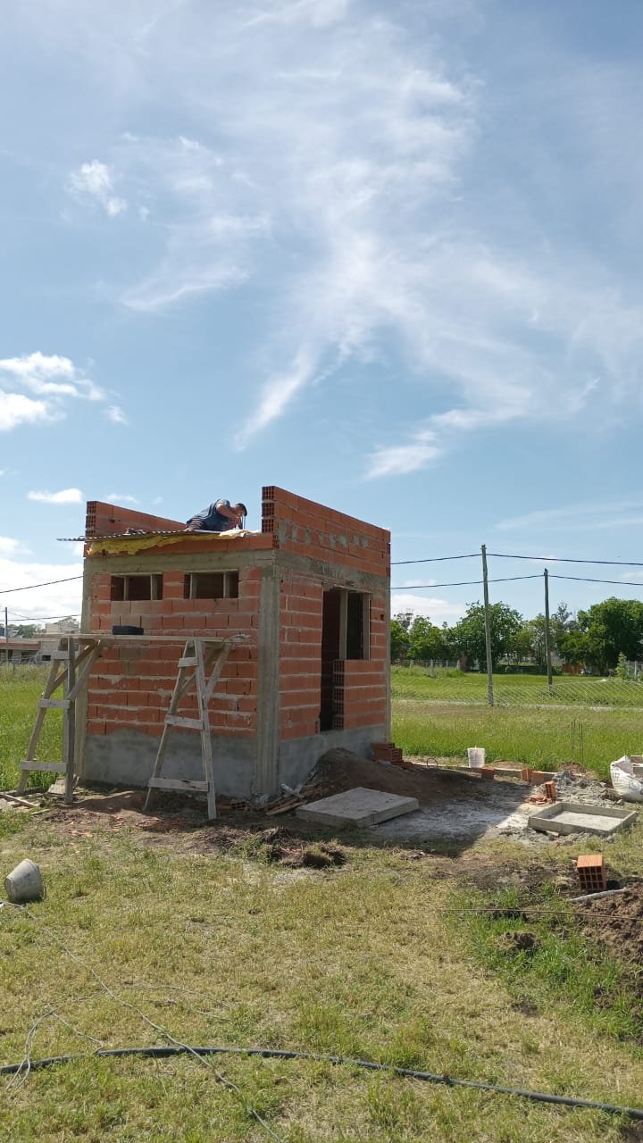 Construcción en Barrio Parque Sicardi – Villa Garibaldi